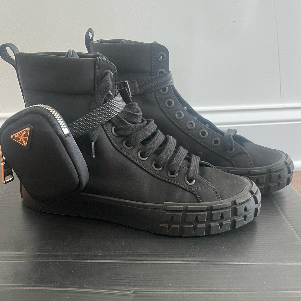 ✨ Prada Monolith Nylon Combat Boots w/ Detachable Pouch — Size 7.5B ✨ - Picture 3 of 6